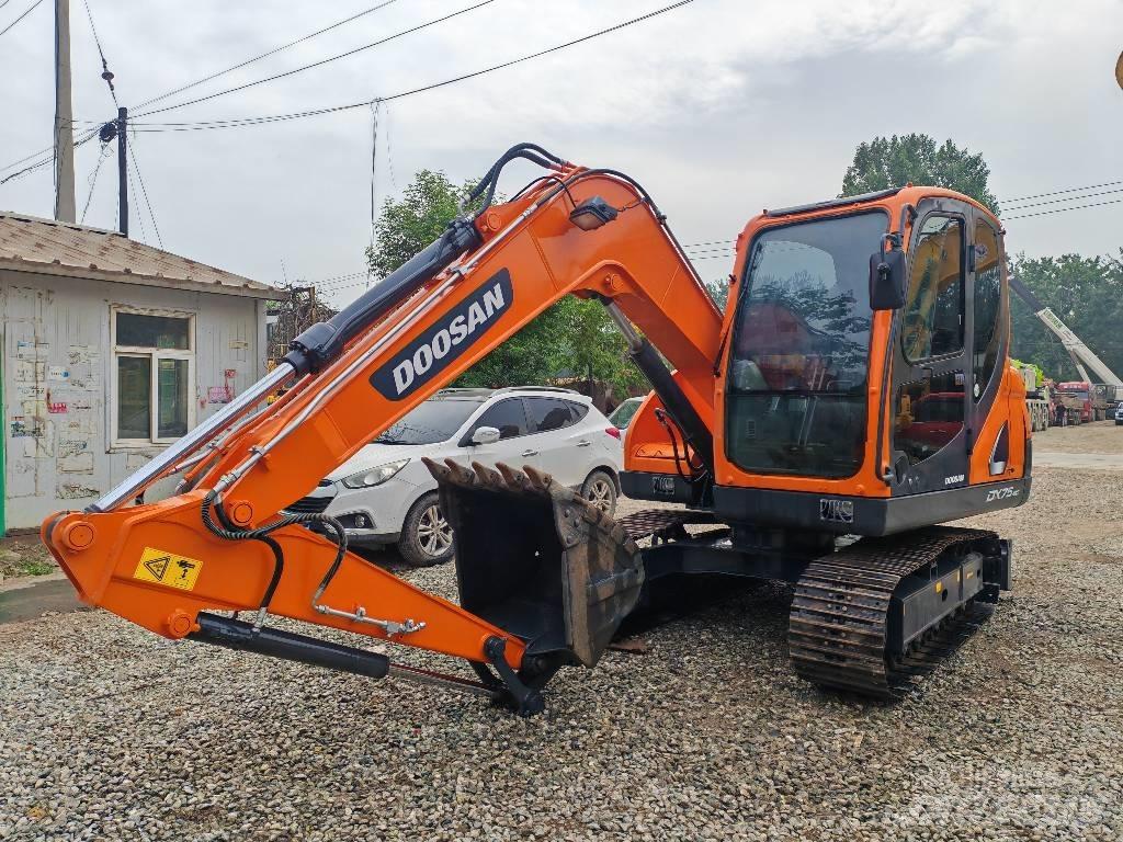 Doosan DX 75-9 C 소형 굴삭기 7톤 미만