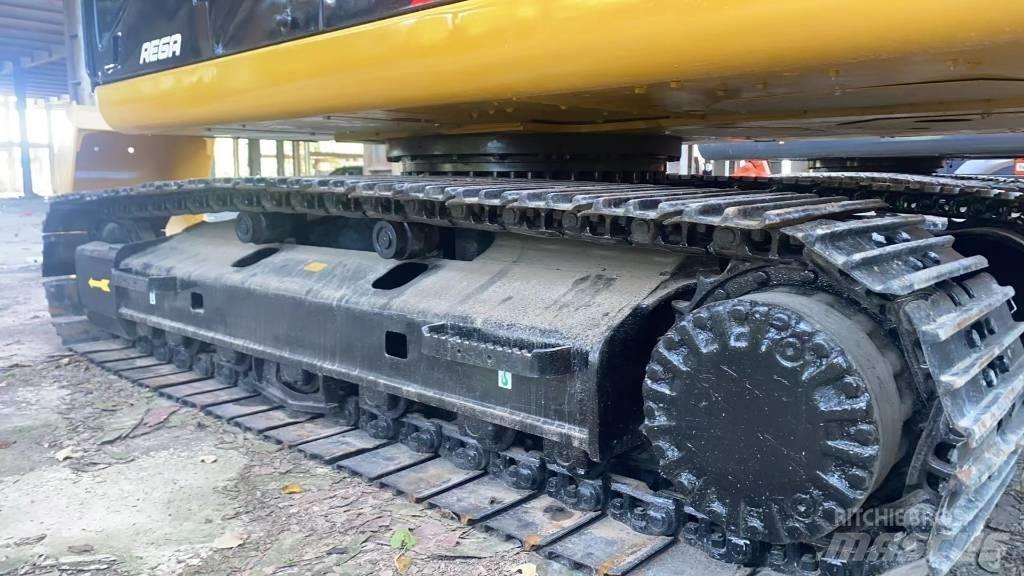 CAT 320D2L 대형 굴삭기 29톤 이상
