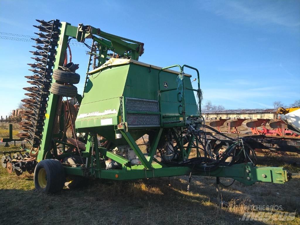 John Deere 740 A 9m 드릴