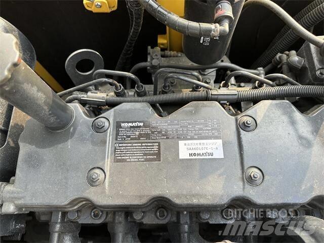 Komatsu PC210-8 대형 굴삭기 29톤 이상
