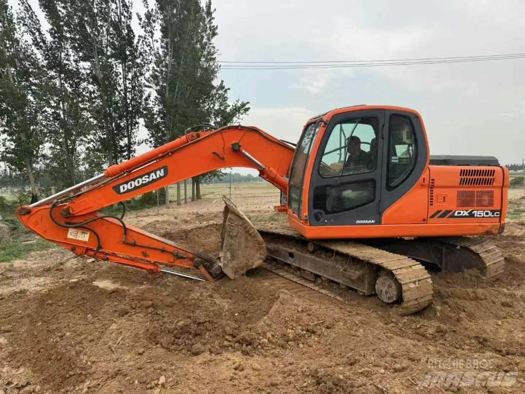 Doosan DX 150 대형 굴삭기 29톤 이상
