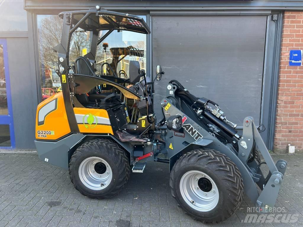 GiANT G2200E X-tra 다목적 로더