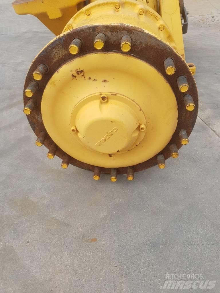 Volvo L 120 E 차축