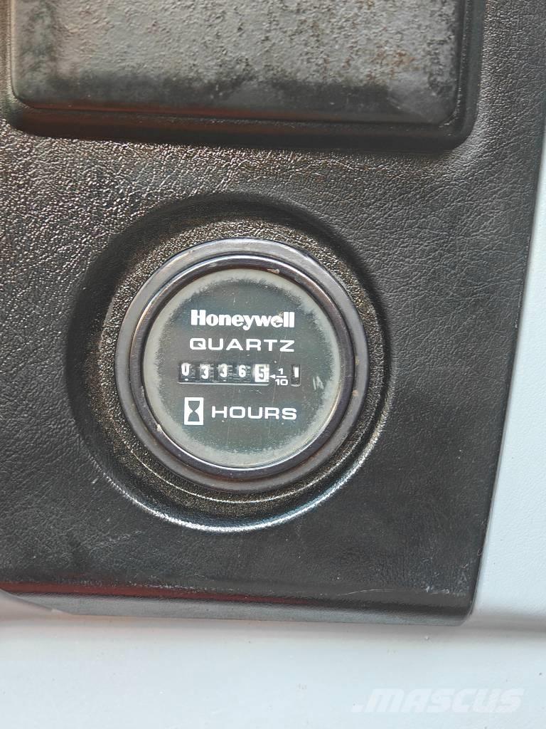 Hyundai HX220HD 중형굴삭기 7톤-28톤