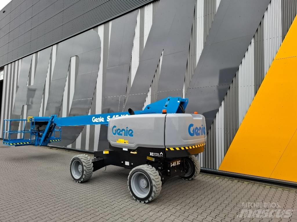 Genie S-45XC 견인식 전동이동 리프트