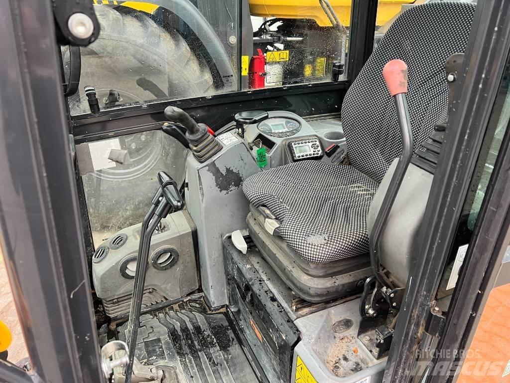 Doosan DX 19 소형 굴삭기 7톤 미만