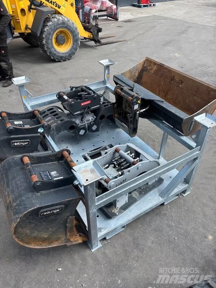 Hitachi ZX38U P-Line 소형 굴삭기 7톤 미만