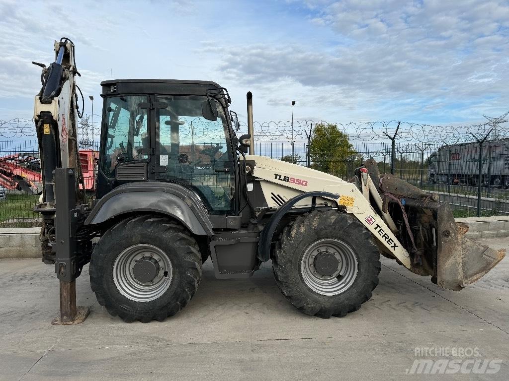 Terex TLB 990 백호로더