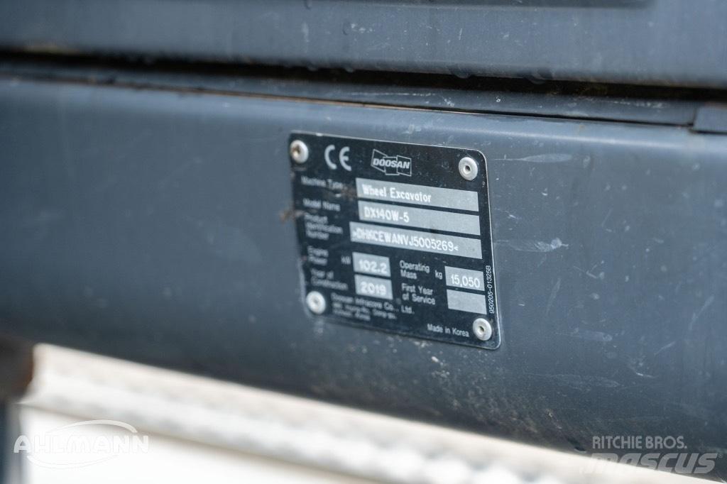 Doosan DX140W-5  휠 굴삭기