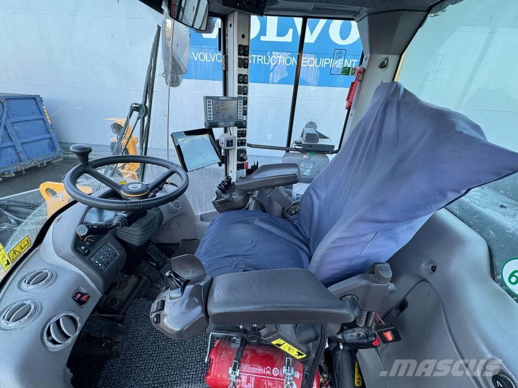 Volvo L 120 H  휠로우더