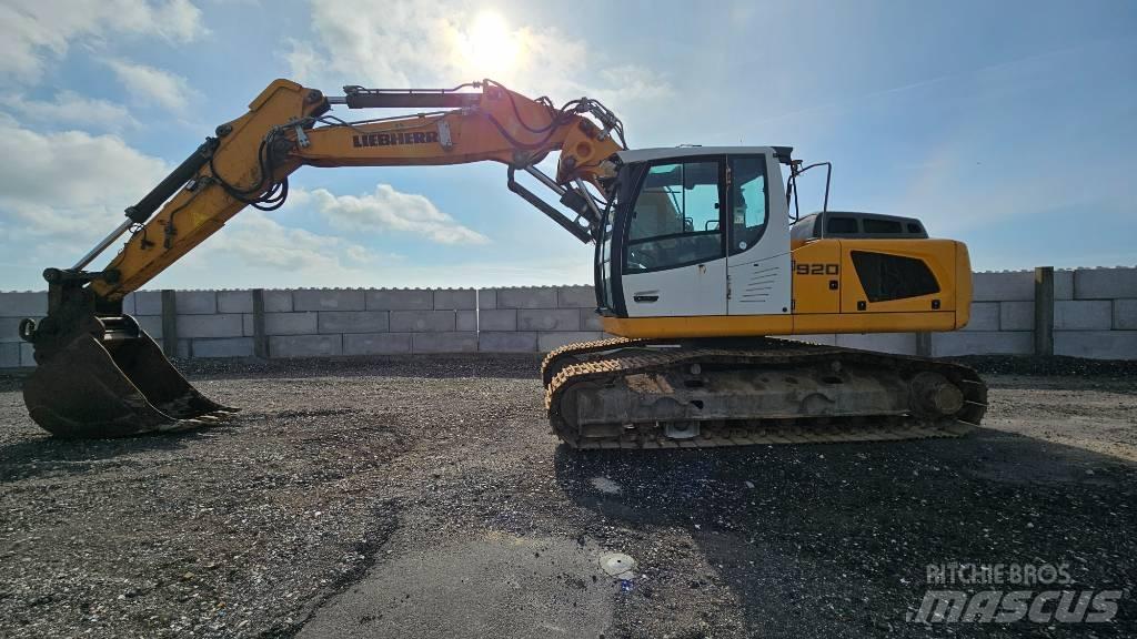 Liebherr R 920 LC 대형 굴삭기 29톤 이상