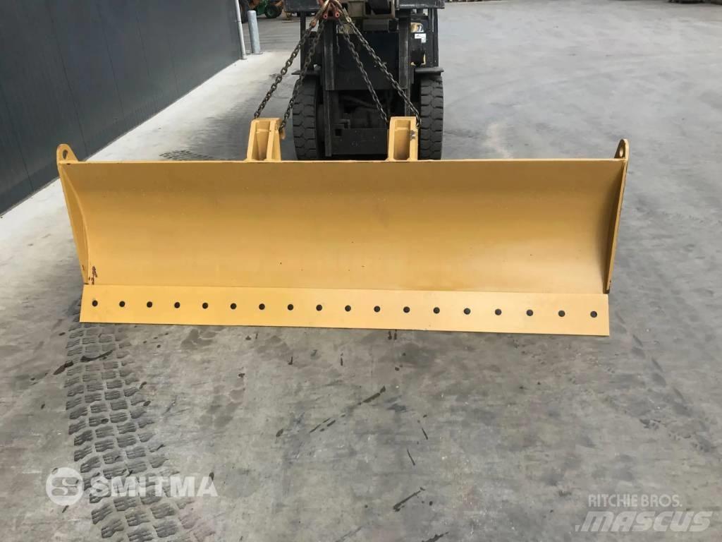 Komatsu QR 삽날