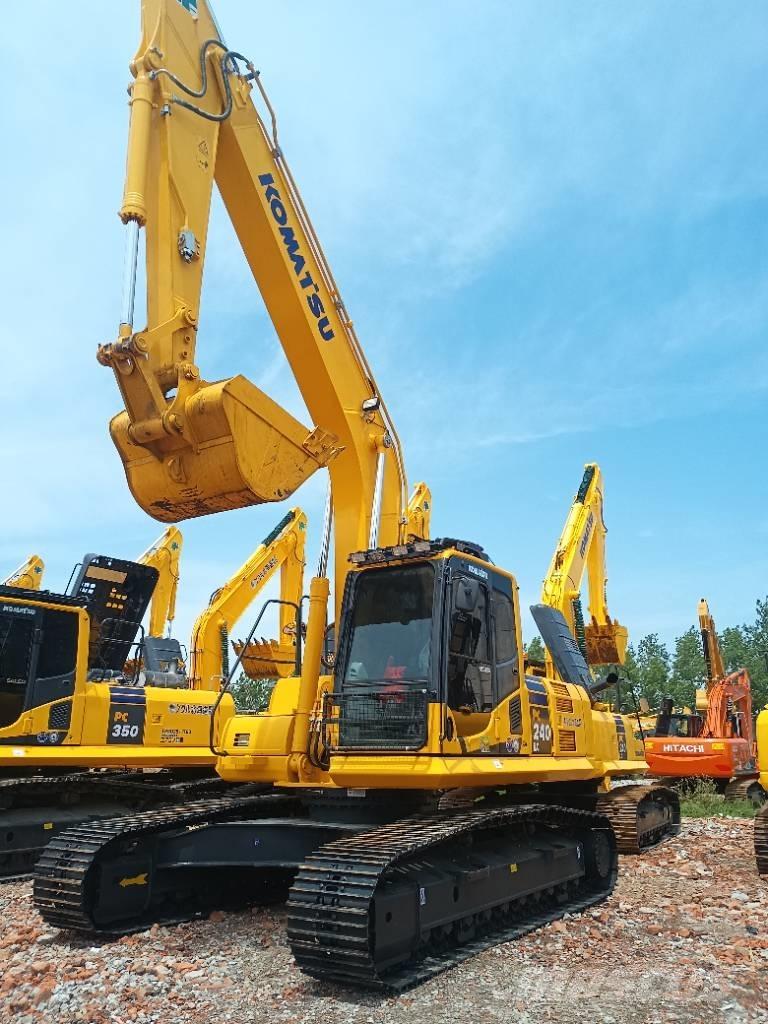 Komatsu PC 240 대형 굴삭기 29톤 이상