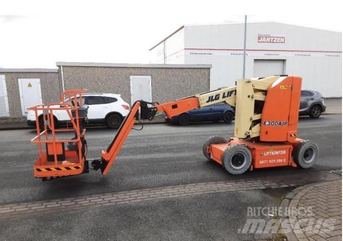 JLG E 300 AJP 관절형 전동이동 리프트