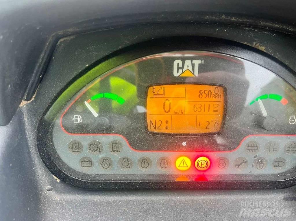 CAT TH336C 텔러 핸들러