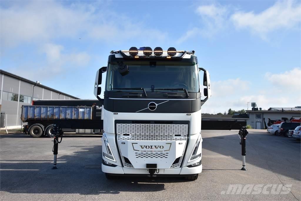 Volvo FH 540 8X4 크레인 트럭
