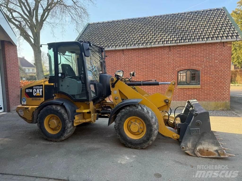 CAT 907M  휠로우더