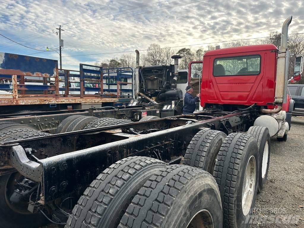 Mack CV 713 케이블 리프트 탈착식 트럭