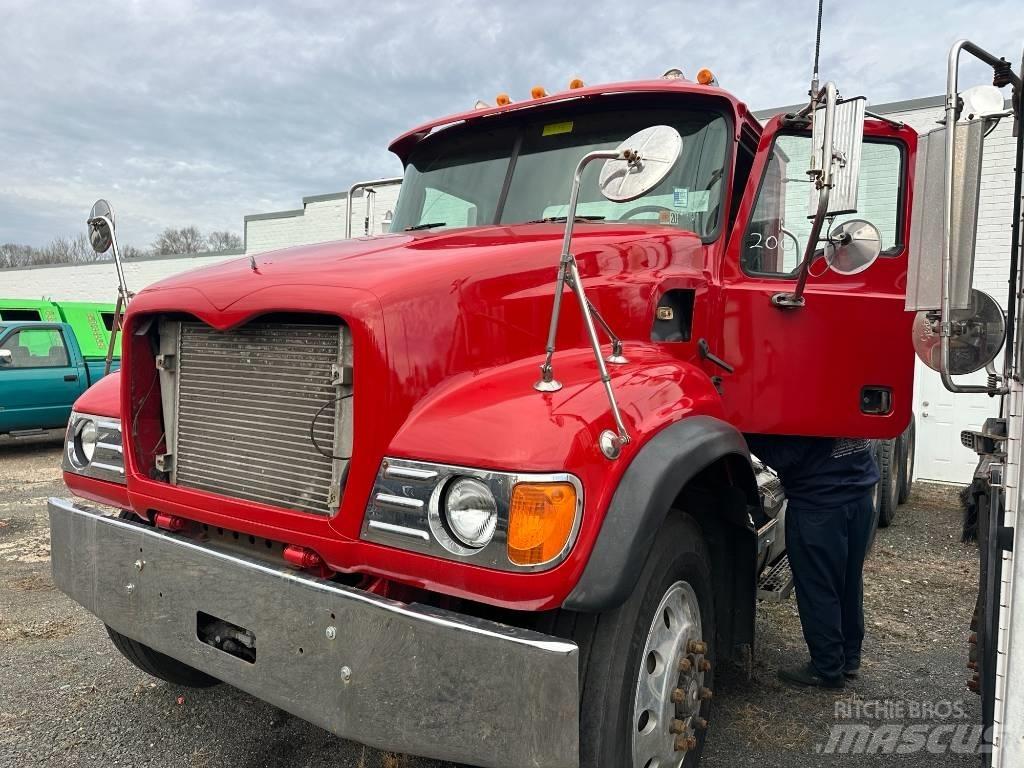 Mack CV 713 케이블 리프트 탈착식 트럭