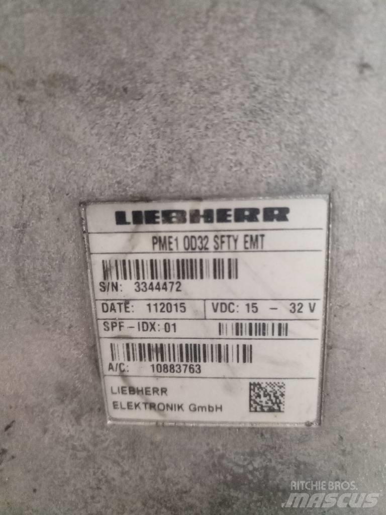 Liebherr R 916 LC 일렉트로닉스