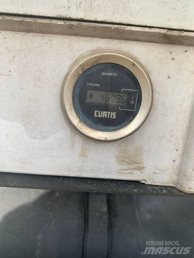 Nissan Cabstar 트럭 탑재 고소작업대