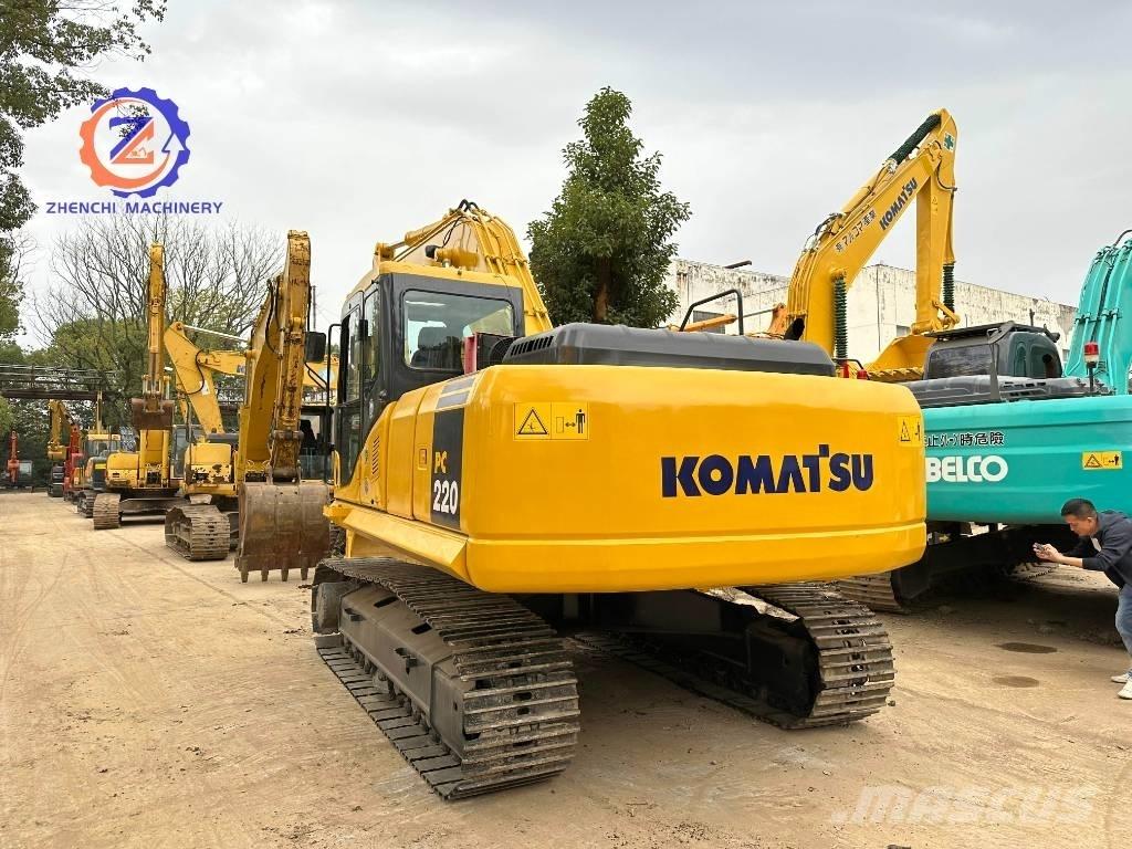 Komatsu PC 220-7 대형 굴삭기 29톤 이상
