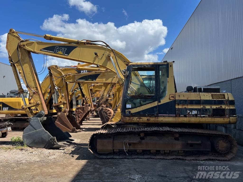 CAT 320BL 대형 굴삭기 29톤 이상