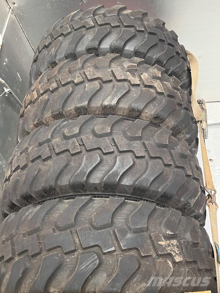 Bobcat L 85  휠로우더