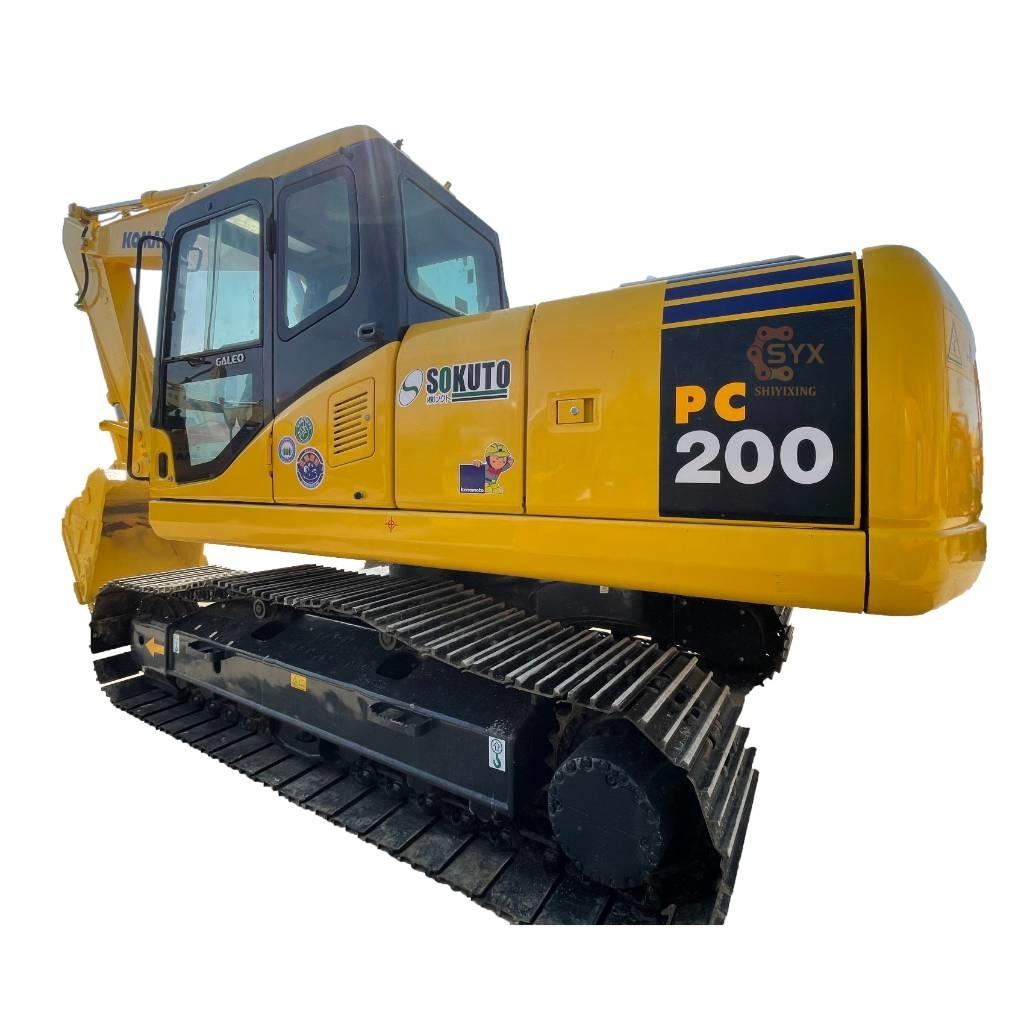Komatsu PC 220 대형 굴삭기 29톤 이상