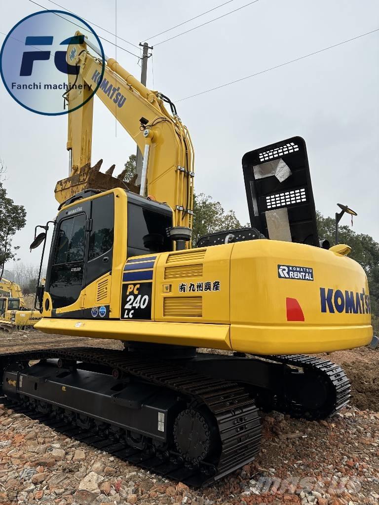 Komatsu 240 대형 굴삭기 29톤 이상