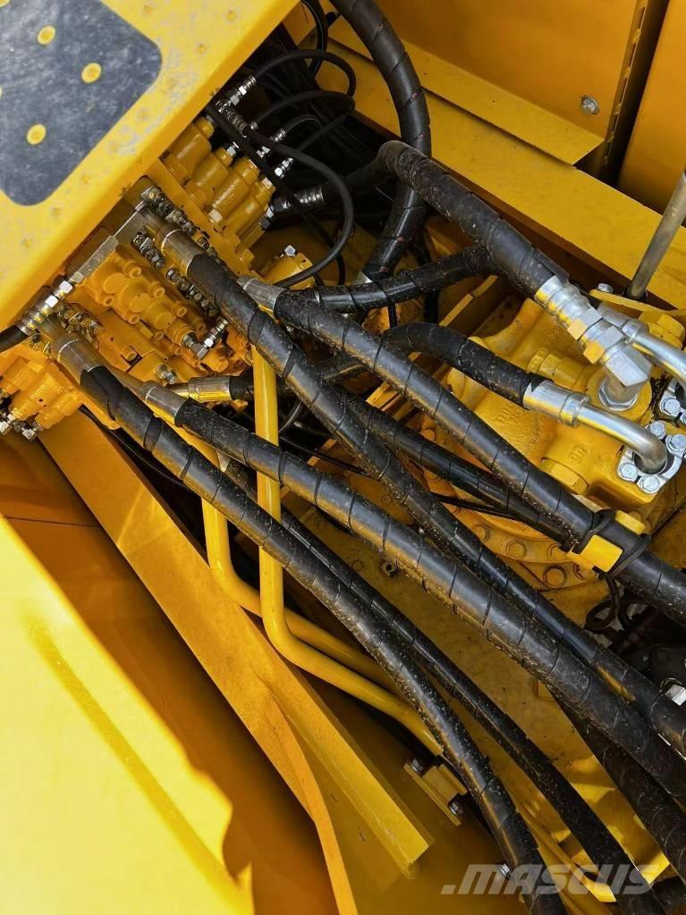 Komatsu PC 200-8N1 대형 굴삭기 29톤 이상