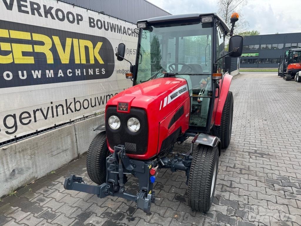 Massey Ferguson 1547 트랙터