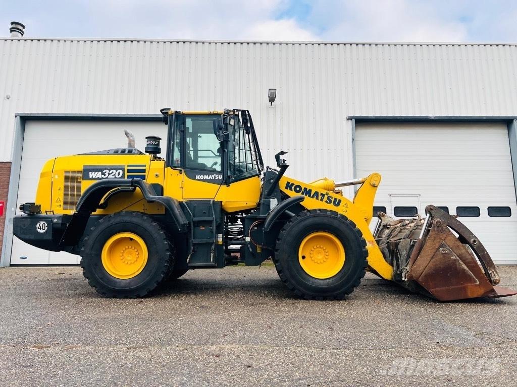 Komatsu WA 320-8  휠로우더