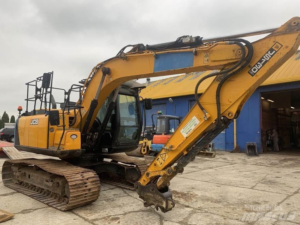 JCB JS130 대형 굴삭기 29톤 이상