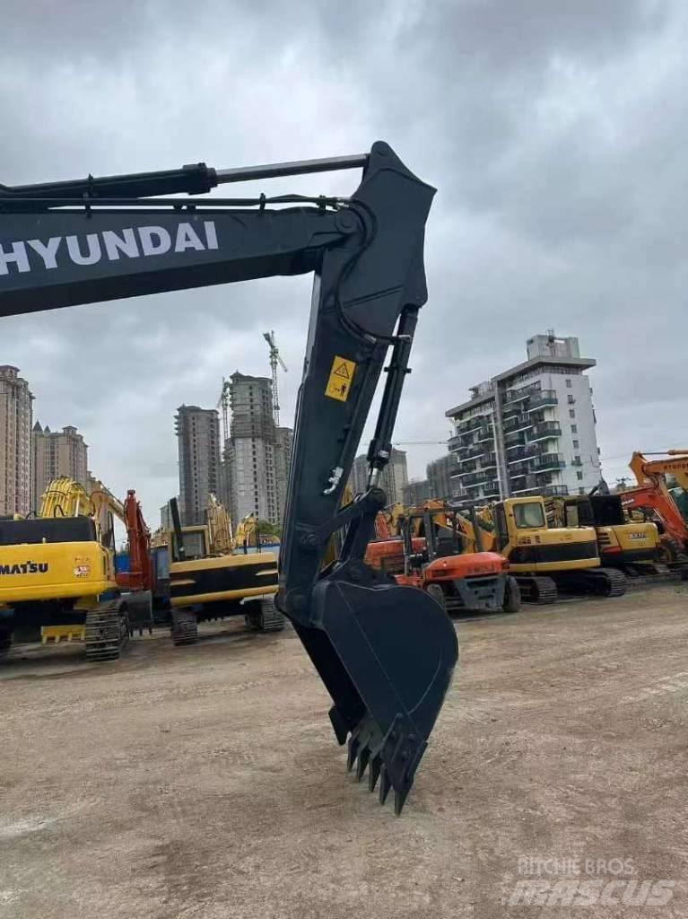 Hyundai 225LC-9T 대형 굴삭기 29톤 이상