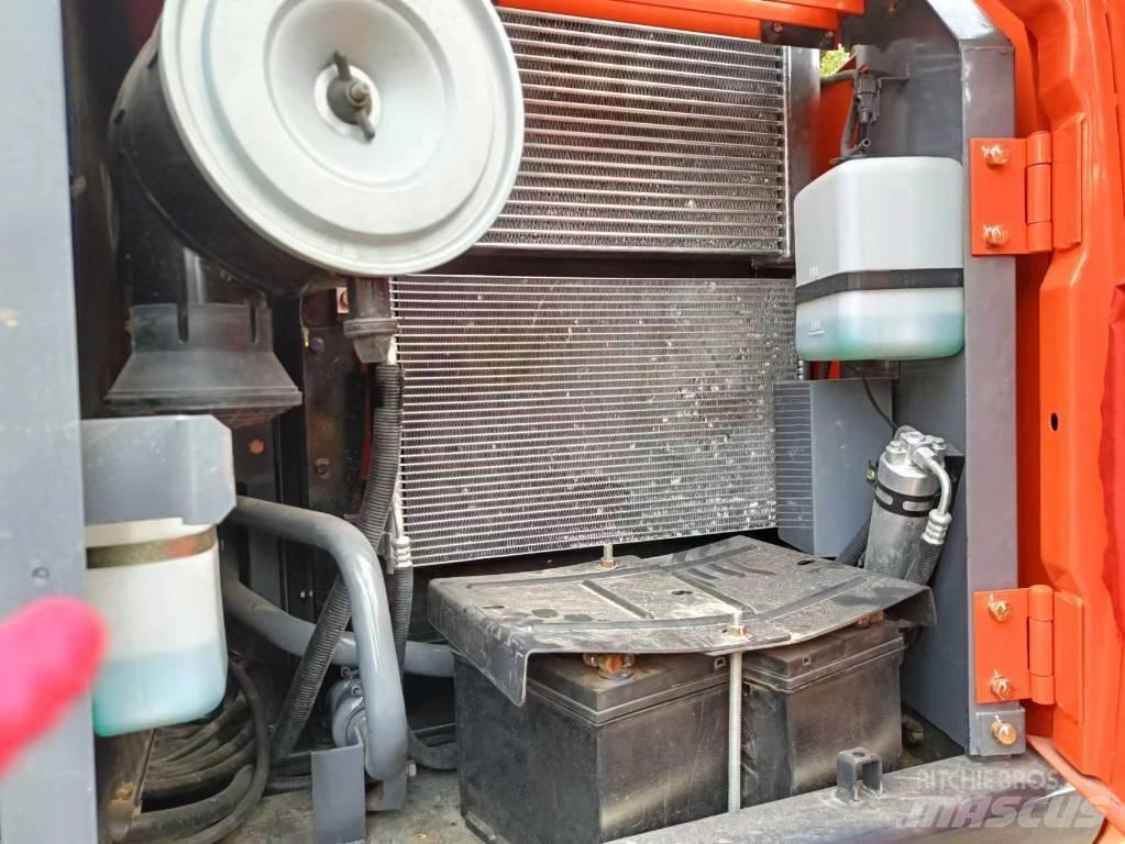Hitachi ZX 120-6 소형 굴삭기 7톤 미만