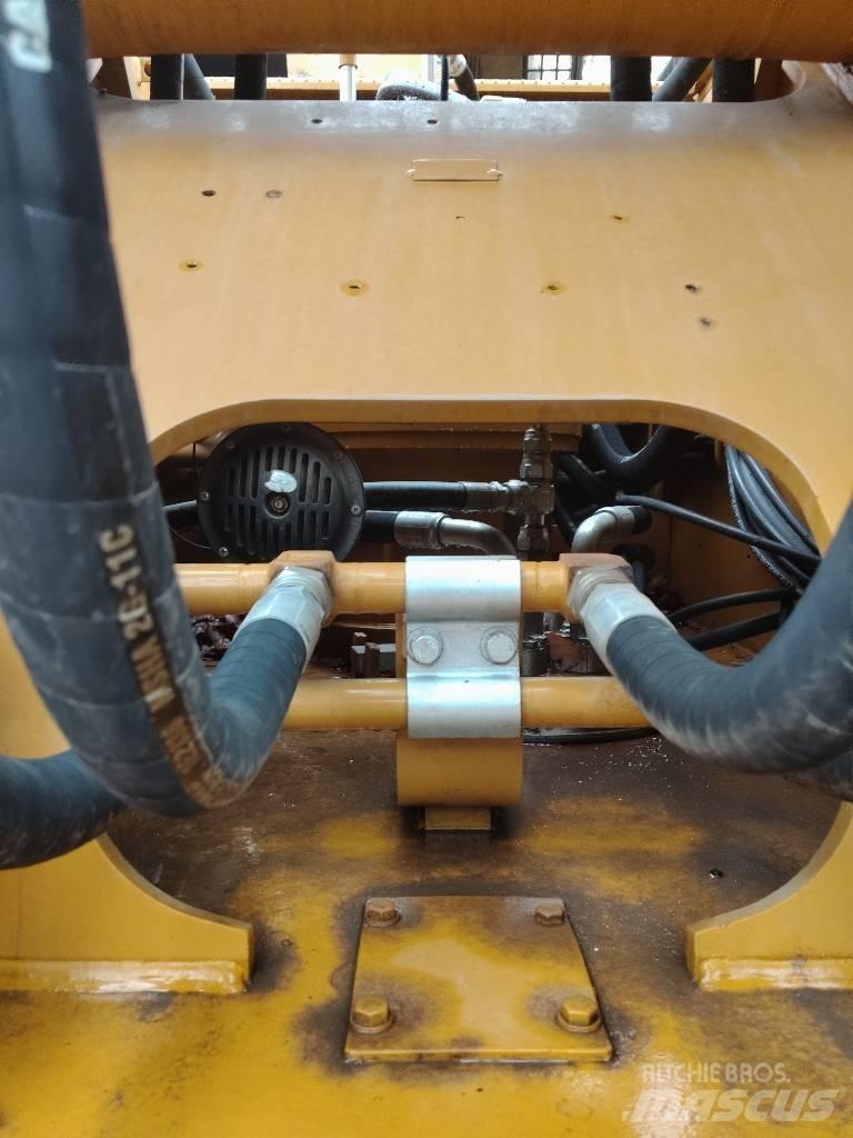 CAT 336 D 대형 굴삭기 29톤 이상