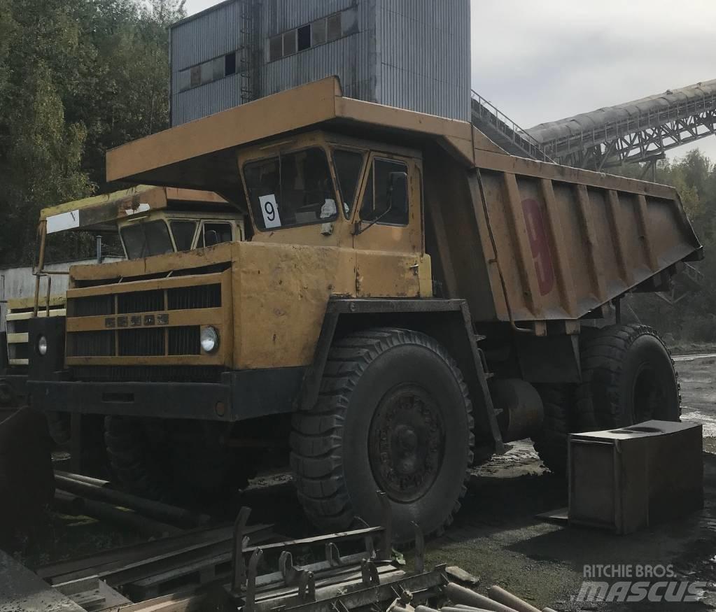 Belaz 7523 초대형 덤프 트럭