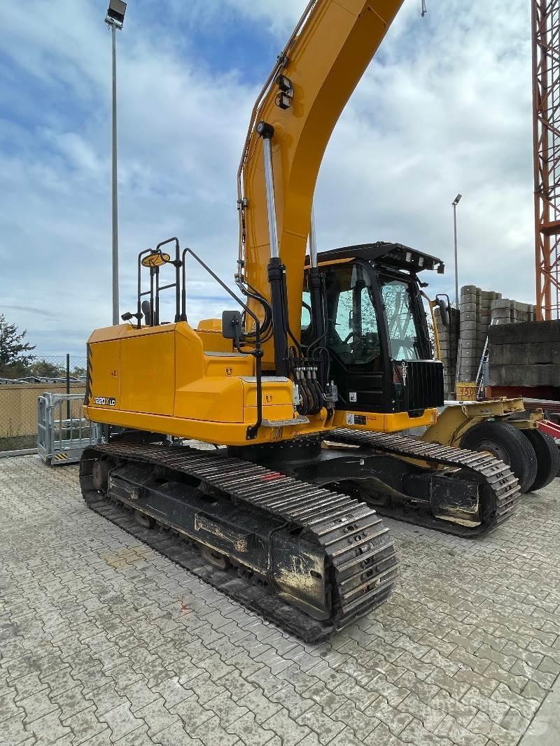 JCB 220 X LC 대형 굴삭기 29톤 이상