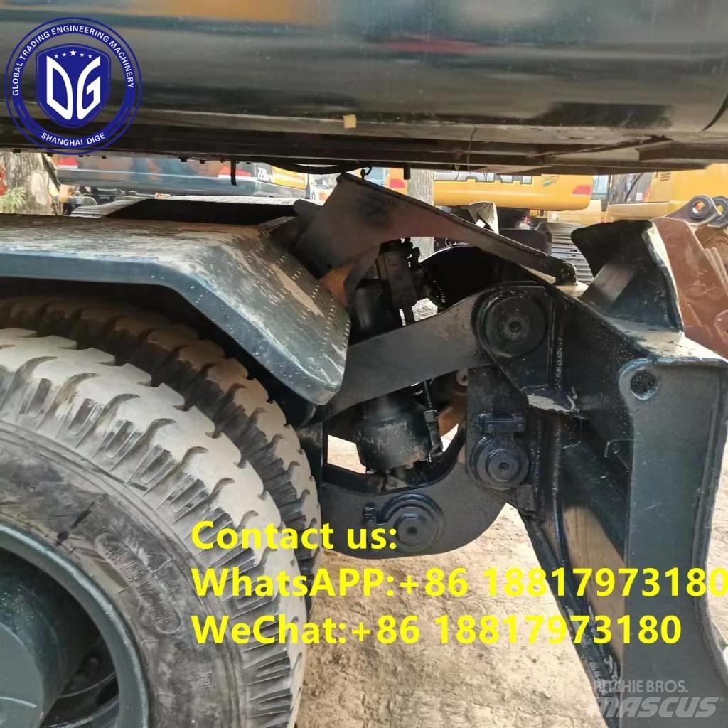 Hyundai 210W-9  휠 굴삭기