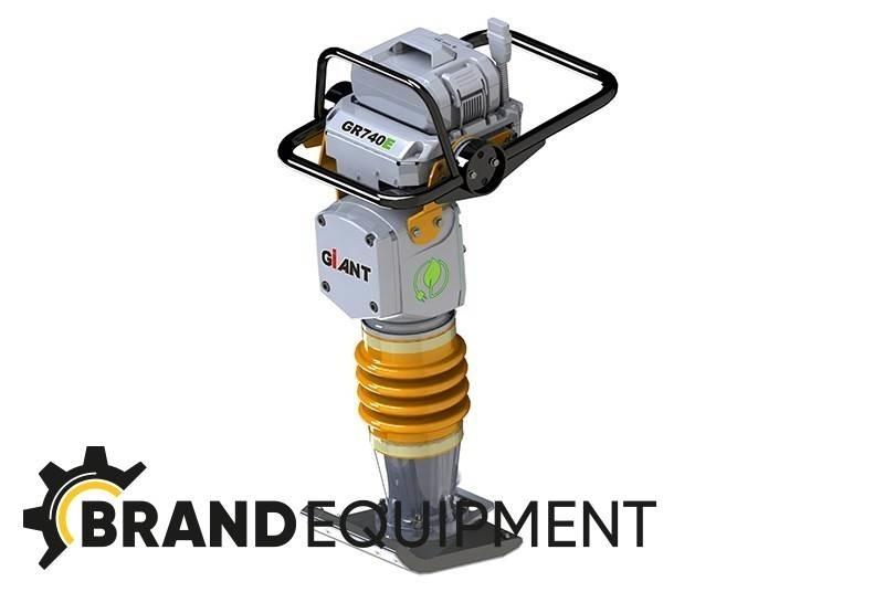 GiANT GR740E 진동롤러