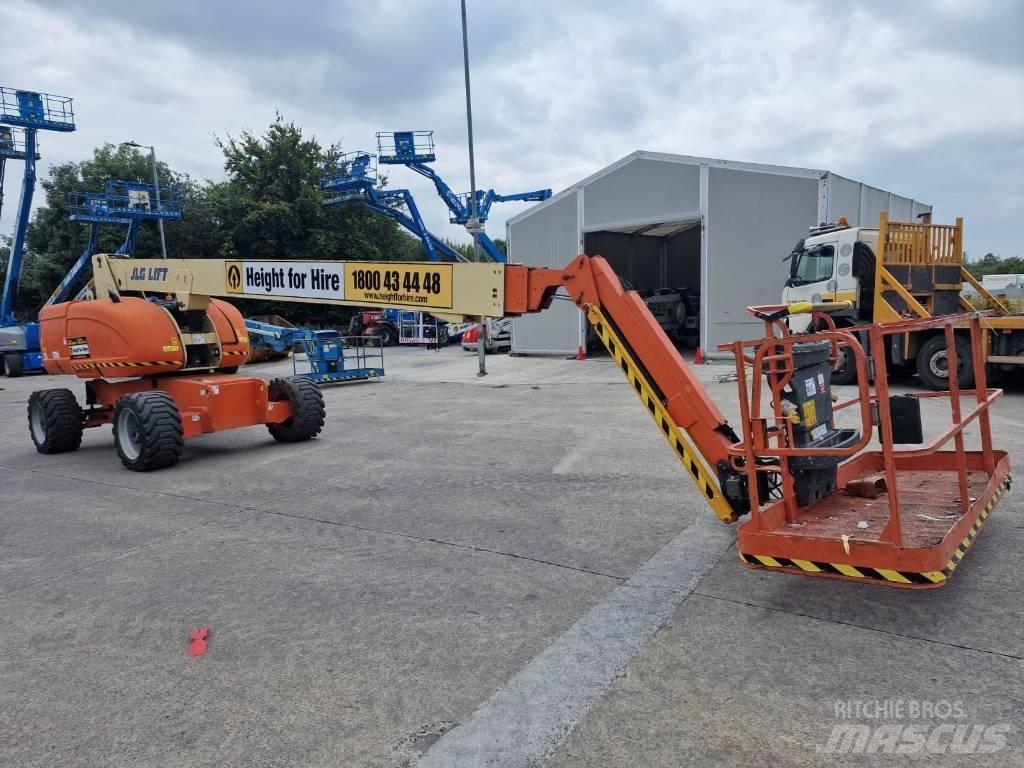 JLG 860 SJ 견인식 전동이동 리프트