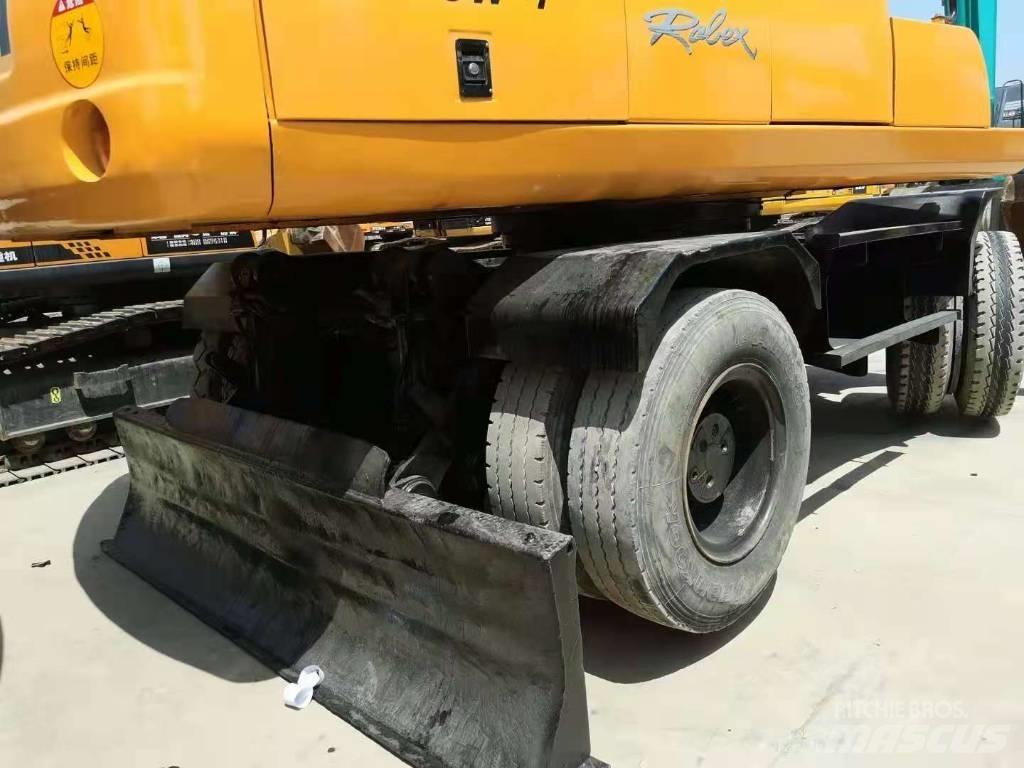 Hyundai R210W-7  휠 굴삭기