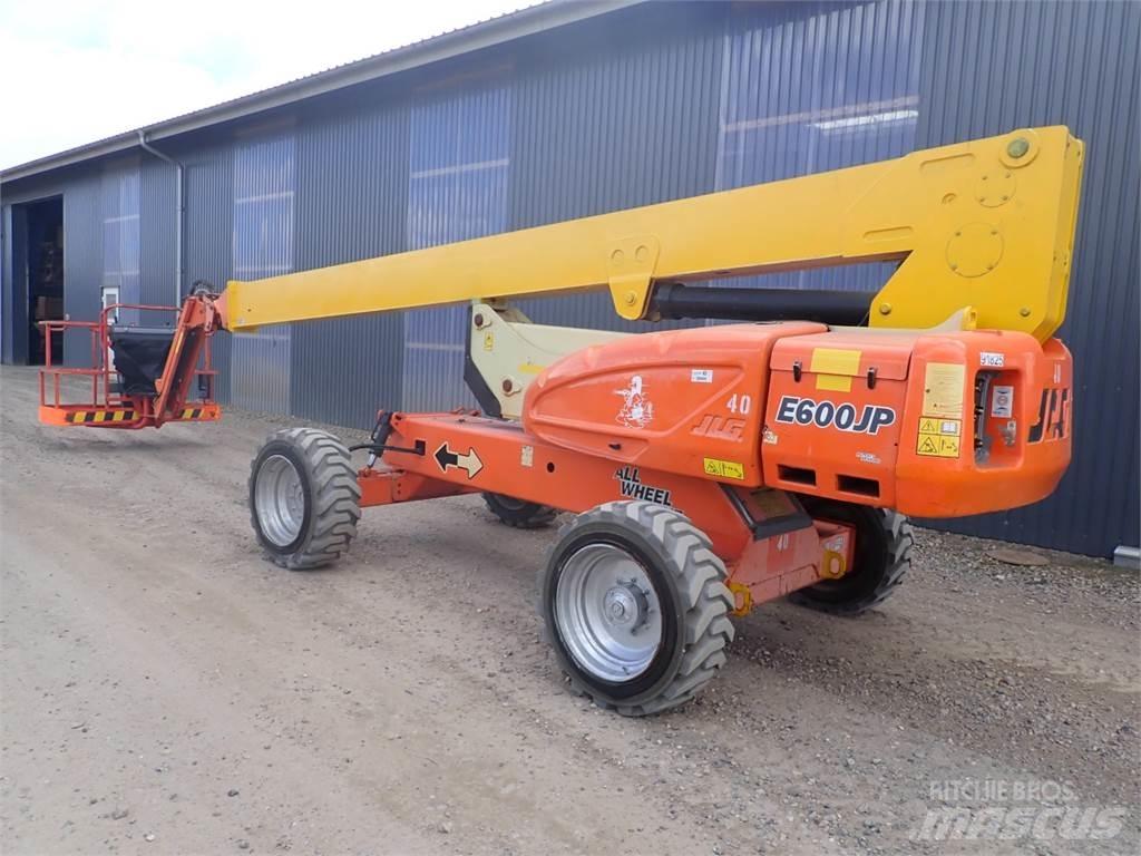 JLG E600JP 관절형 전동이동 리프트