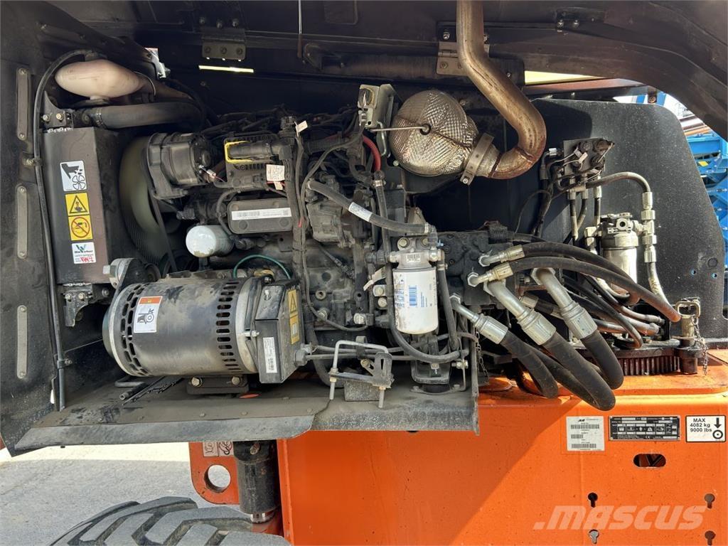 JLG 460SJ (4568) 견인식 전동이동 리프트