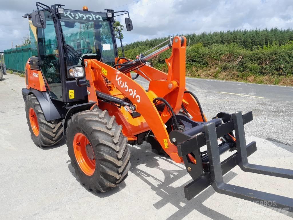 Kubota R 090 텔러 핸들러