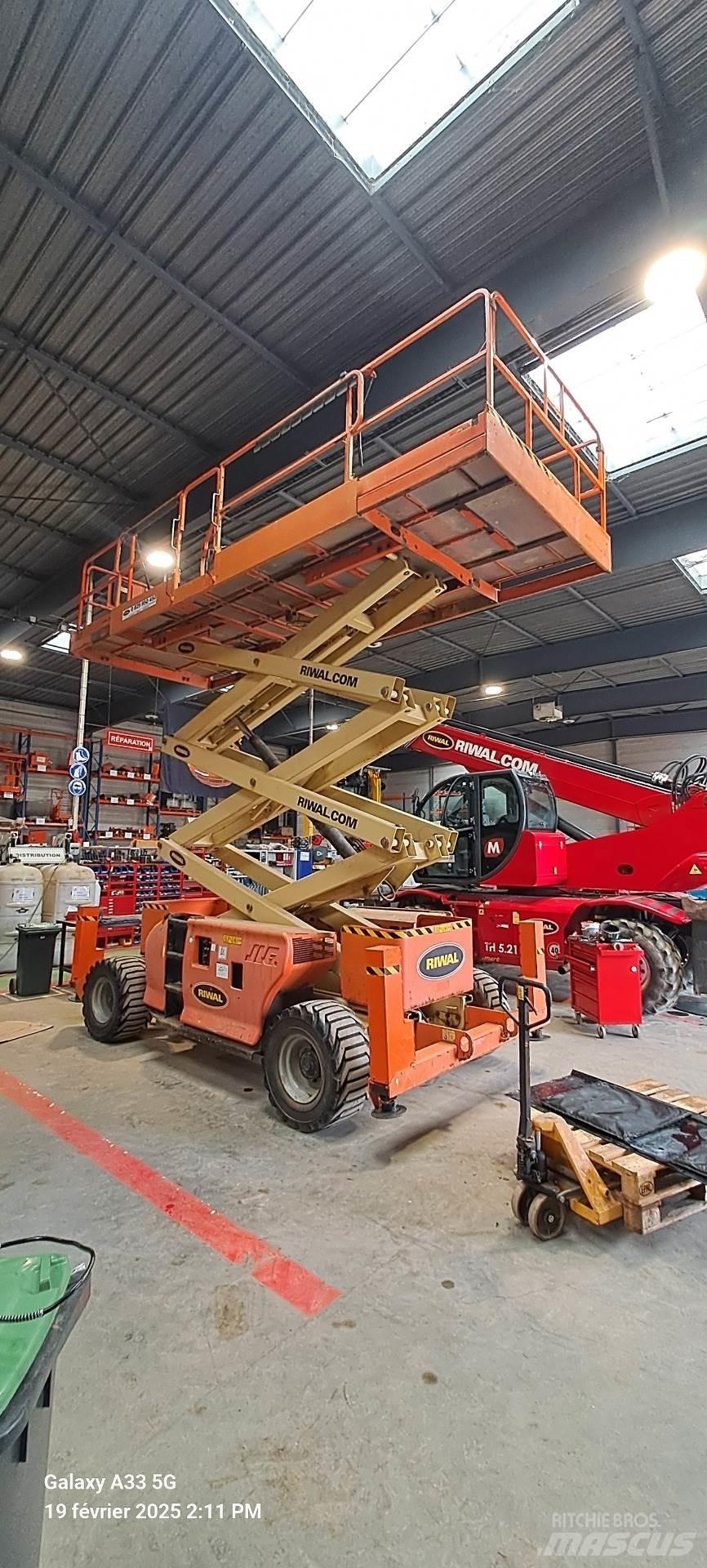 JLG 3394RT 가위형 리프트
