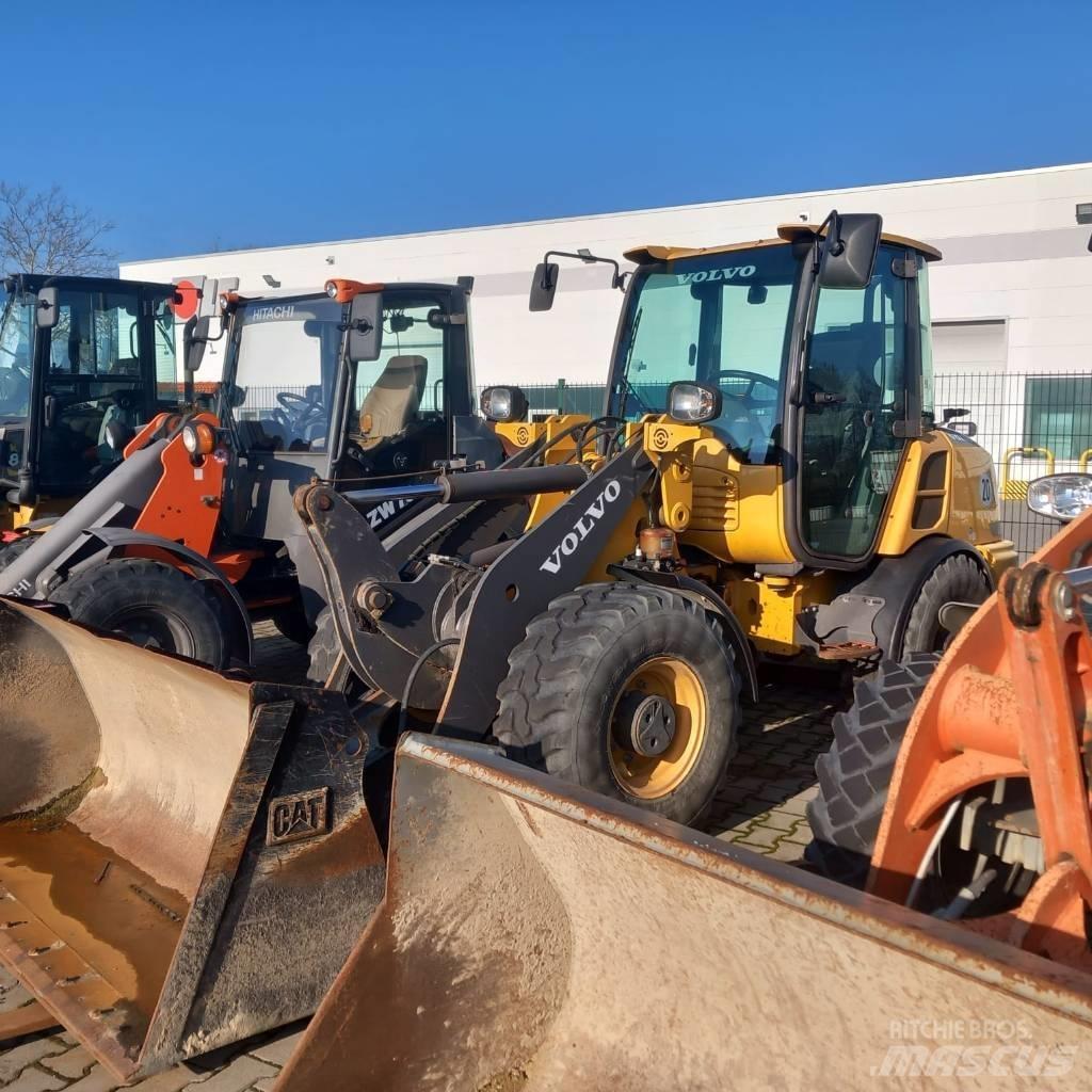Volvo L 28 F  휠로우더