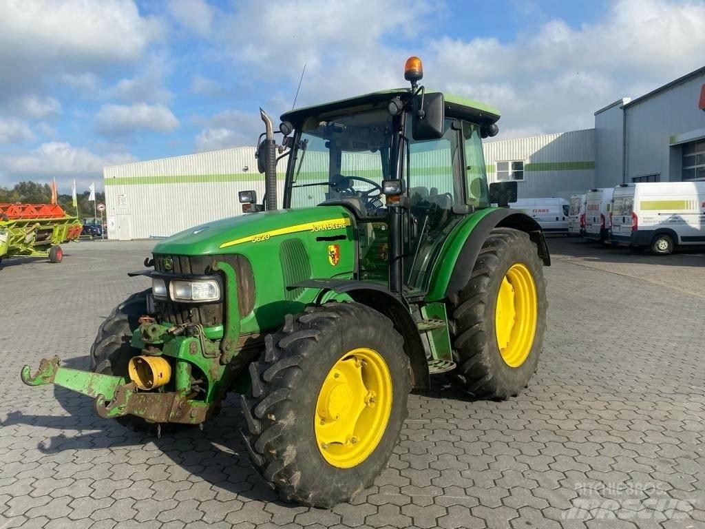 John Deere 5620 트랙터