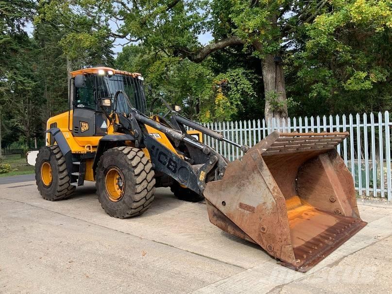 JCB 437 HT  휠로우더